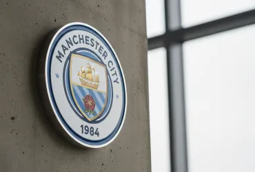 Pep Guardiola lascia il Manchester City: la fine di un regno leggendario che ha cambiato il calcio