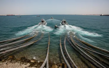 Minaccia digitale nel Golfo: l'Iran punta ai cavi sottomarini dello Stretto di Hormuz