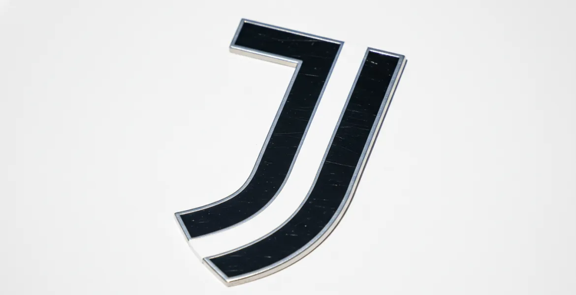 Crisi Juventus: John Elkann prepara la rivoluzione per riportare il DNA bianconero alla Continassa