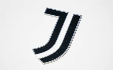 Crisi Juventus: John Elkann prepara la rivoluzione per riportare il DNA bianconero alla Continassa