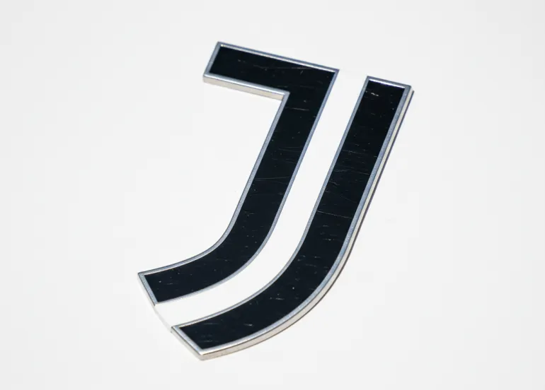 Crisi Juventus: John Elkann prepara la rivoluzione per riportare il DNA bianconero alla Continassa