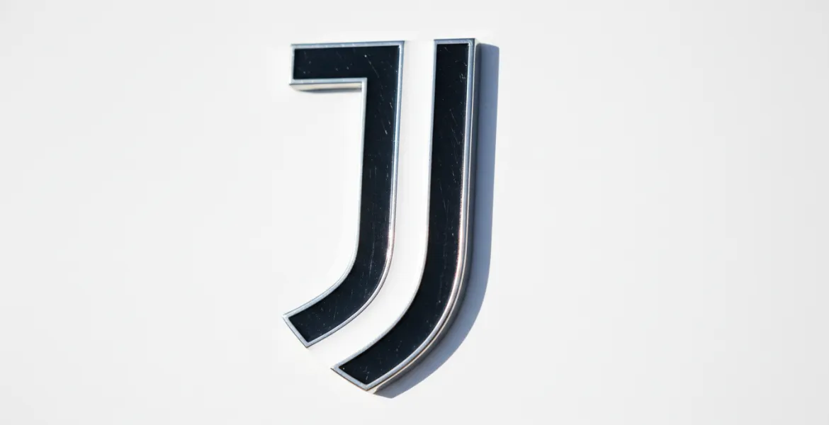 Juventus, ribaltone alla Continassa: il summit tra Elkann e Spalletti decide il futuro del club