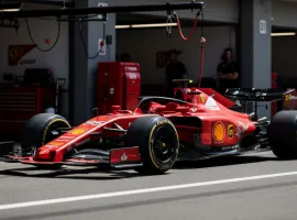 F1, Hamilton blinda il futuro in Ferrari: Resto altri cinque anni, il ritiro non esiste