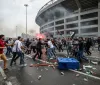 Scontri Derby Torino: Tifoso Juve tra la vita e la morte, lo stadio si ferma nel silenzio