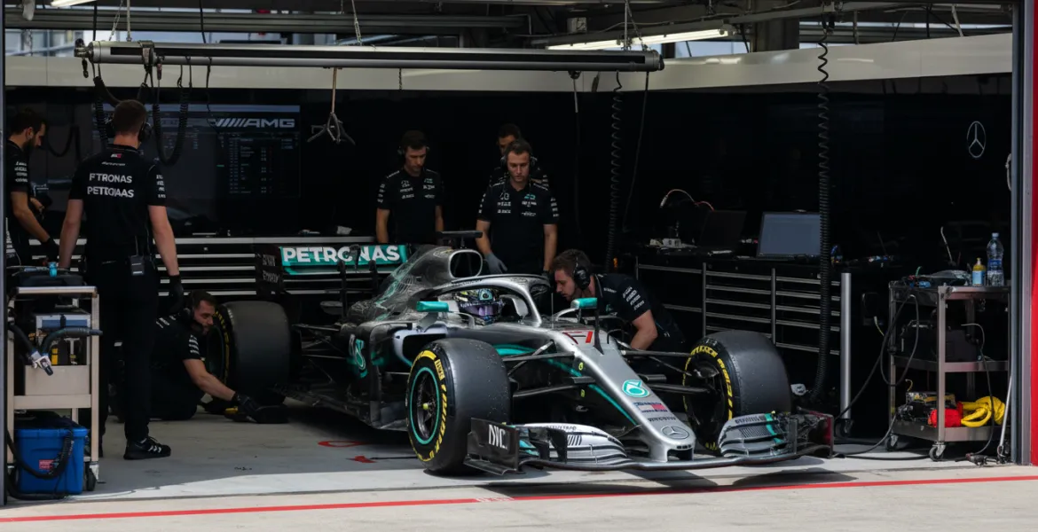F1, Mercedes al bivio: Wolff detta le regole dopo lo scontro Antonelli-Russell