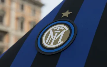 Dumfries scatena l'asta europea: Liverpool, Barcellona e l'ombra di Mourinho sul gioiello dell'Inter