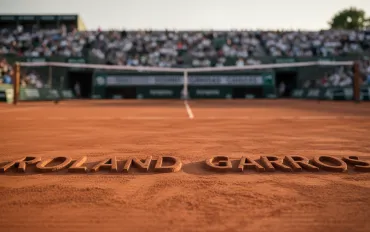 Roland Garros 2026: Sinner pronto alla sfida con Cerundolo mentre si interrompe la corsa di Cinà