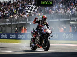 Mugello in estasi: Marco Bezzecchi trionfa su Aprilia nel segno di Alex Zanardi