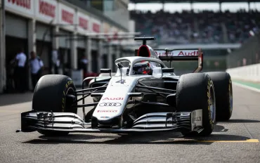 Mattia Binotto svela il piano Audi: Telaio da top team, ma la sfida motore si vincerà nel 2028
