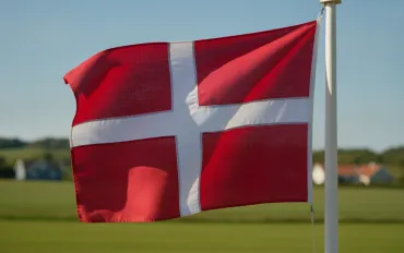 Christian Eriksen, nuovo grande spavento in campo: malore improvviso durante l'amichevole in Norvegia