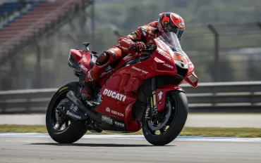 MotoGP 2026: Marc Marquez e Ducati, il trionfo dei 100 sigilli al Balaton Park