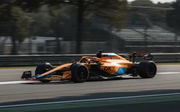 Leonardo Fornaroli: il talento italiano debutta in F1 con McLaren a Barcellona