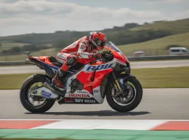 Cal Crutchlow sfida il tempo: il ritorno del veterano con LCR Honda per Brno e Assen