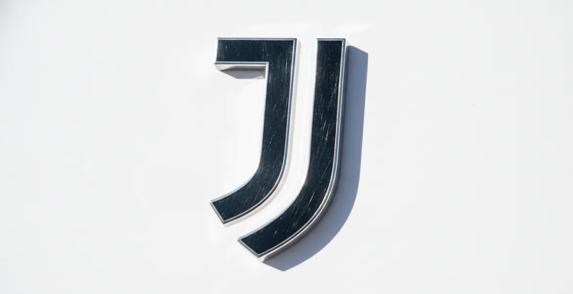 Juventus, l'era Carnevali: come cambia il mercato bianconero