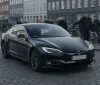 Tesla e il paradosso del Full Self-Driving: tra video proibiti e violazioni a Copenaghen