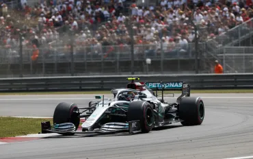 F1 GP Spagna: Russell brilla nelle FP1, Leonardo Fornaroli incanta al debutto in McLaren