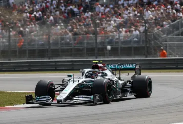 F1 GP Spagna: Russell brilla nelle FP1, Leonardo Fornaroli incanta al debutto in McLaren