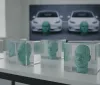 Scatole di resina contro l'AI: il pericoloso inganno delle teste 3D sulle Tesla in Cina