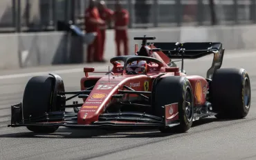 Lewis Hamilton regna a Barcellona: storica prima vittoria con la Ferrari