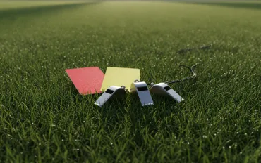 Omar Artan e il sogno infranto: la FIFA pagherà l'arbitro somalo respinto dagli USA