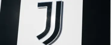 Juventus e il bivio del mercato: la strategia di Carnevali tra plusvalenze e ambizioni