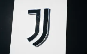 Juventus e il bivio del mercato: la strategia di Carnevali tra plusvalenze e ambizioni