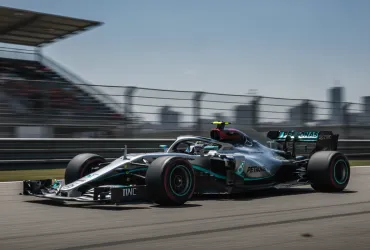Mercedes in fiamme: Nico Rosberg demolisce la gestione di Toto Wolff