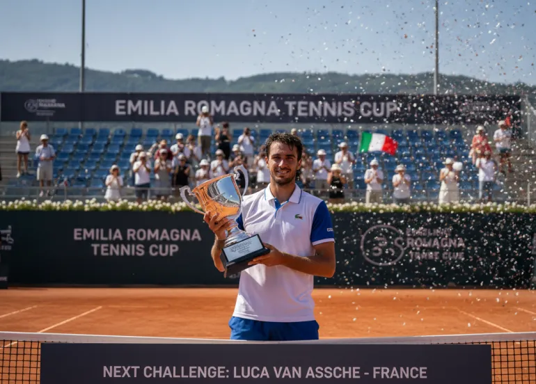 Marco Cecchinato brilla a Parma: quarti di finale conquistati con classe