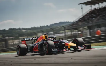 Isack Hadjar sbotta contro Red Bull: 'Non sono un computer, la procedura di partenza è un incubo'