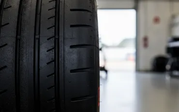 F1 Test Pirelli Barcellona: Ferrari e Cadillac plasmano le gomme del 2027