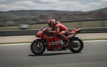 Acosta e il paradosso KTM: Marquez non si ferma, la mia moto sì