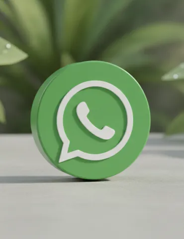 WhatsApp rivoluziona l'interfaccia iPhone: ecco il nuovo design Liquid Glass