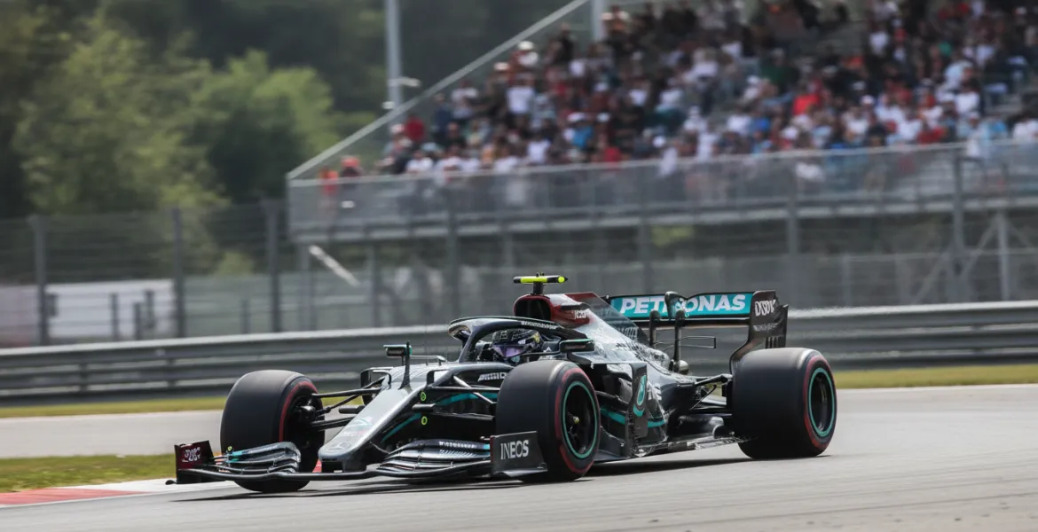 F1, Caso Mercedes W17: La FIA boccia il rivoluzionario diffusore dopo le proteste della Ferrari