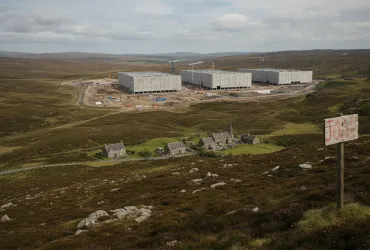 Rivolta in scozia: Oltre 800 obiezioni contro il mega data center di Larbert