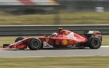 Ferrari ruggisce nel 2026: Leclerc e Hamilton pronti all'assalto nel GP