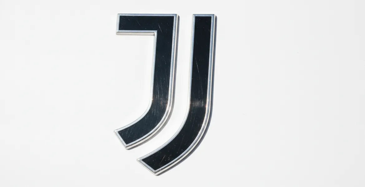 Kolo Muani-Juventus: Vertice decisivo a Rimini per il colpo dell'estate