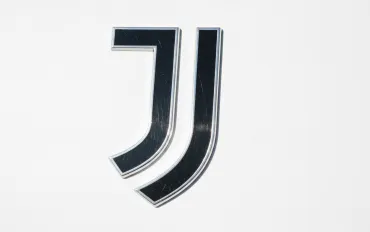 Kolo Muani-Juventus: Vertice decisivo a Rimini per il colpo dell'estate