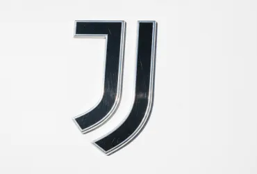 Kolo Muani-Juventus: Vertice decisivo a Rimini per il colpo dell'estate