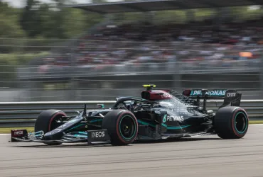 Russell trionfa a Spielberg e riapre il Mondiale: Verstappen tra le due Mercedes
