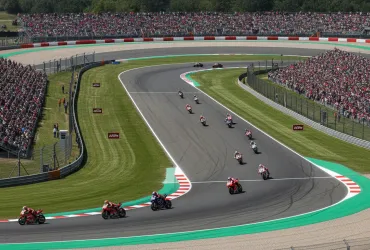 Ogura trionfa ad Assen: l'Aprilia domina e Martin vola in testa al Mondiale