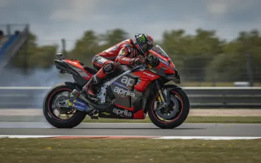 MotoGP, sospiro di sollievo per Bezzecchi: dimesso dopo il terribile schianto ad Assen