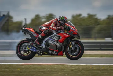 MotoGP, sospiro di sollievo per Bezzecchi: dimesso dopo il terribile schianto ad Assen
