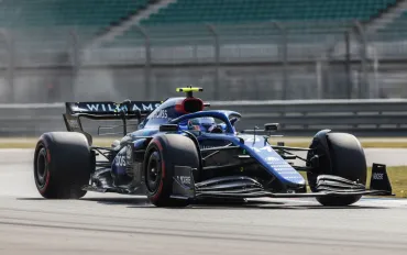 Williams nel baratro, l'ira di Carlos Sainz: Niente passo e zero affidabilità