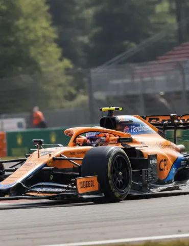 McLaren sfida Mercedes: l'analisi di Andrea Stella sul gap tecnico della MCL40