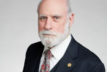 Vinton Cerf si ritira: cala il sipario sulla carriera del padre di Internet