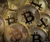 Donald Trump: l'impero delle criptovalute supera il mattone tra profitti record e polemiche