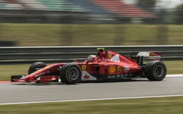 Ferrari SF-26: il segreto dell'ala Macarena svelato a Silverstone