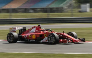 Hamilton a Silverstone: il ruggito della Ferrari nella tana di Lando Norris