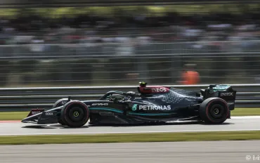 Mercedes W17: Il segreto del fondo che ha rivoluzionato la Formula 1