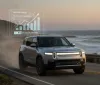 Rivian accelera: vendite da record e il boom del crossover R2 ridefiniscono il mercato elettrico